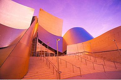 本周正式发售《猎天使魔女：起源》中文介绍视频